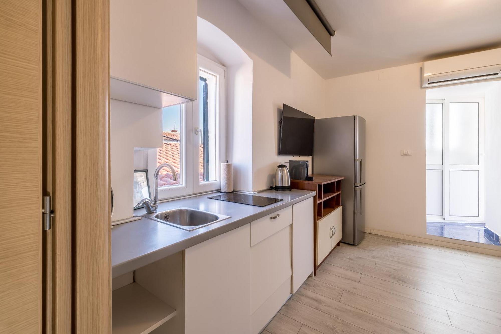 Split Central City Apartment Eksteriør billede